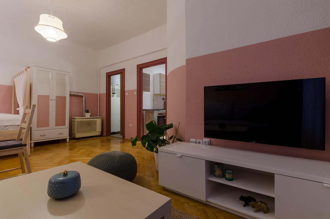 Okra Apartment Будапеща Екстериор снимка