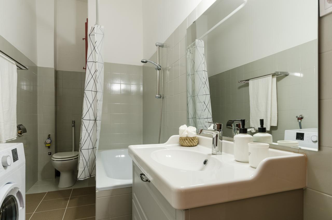 Okra Apartment Будапеща Екстериор снимка