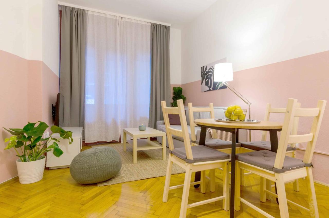 Okra Apartment Будапеща Екстериор снимка