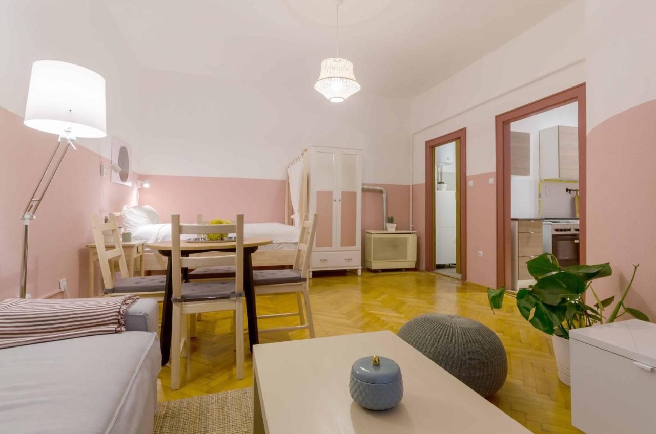 Okra Apartment Будапеща Екстериор снимка
