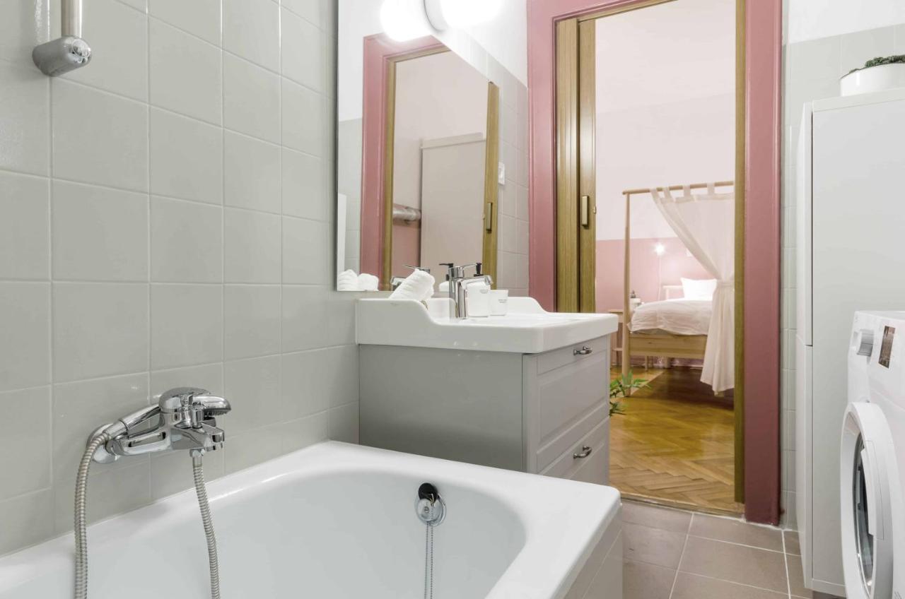 Okra Apartment Будапеща Екстериор снимка