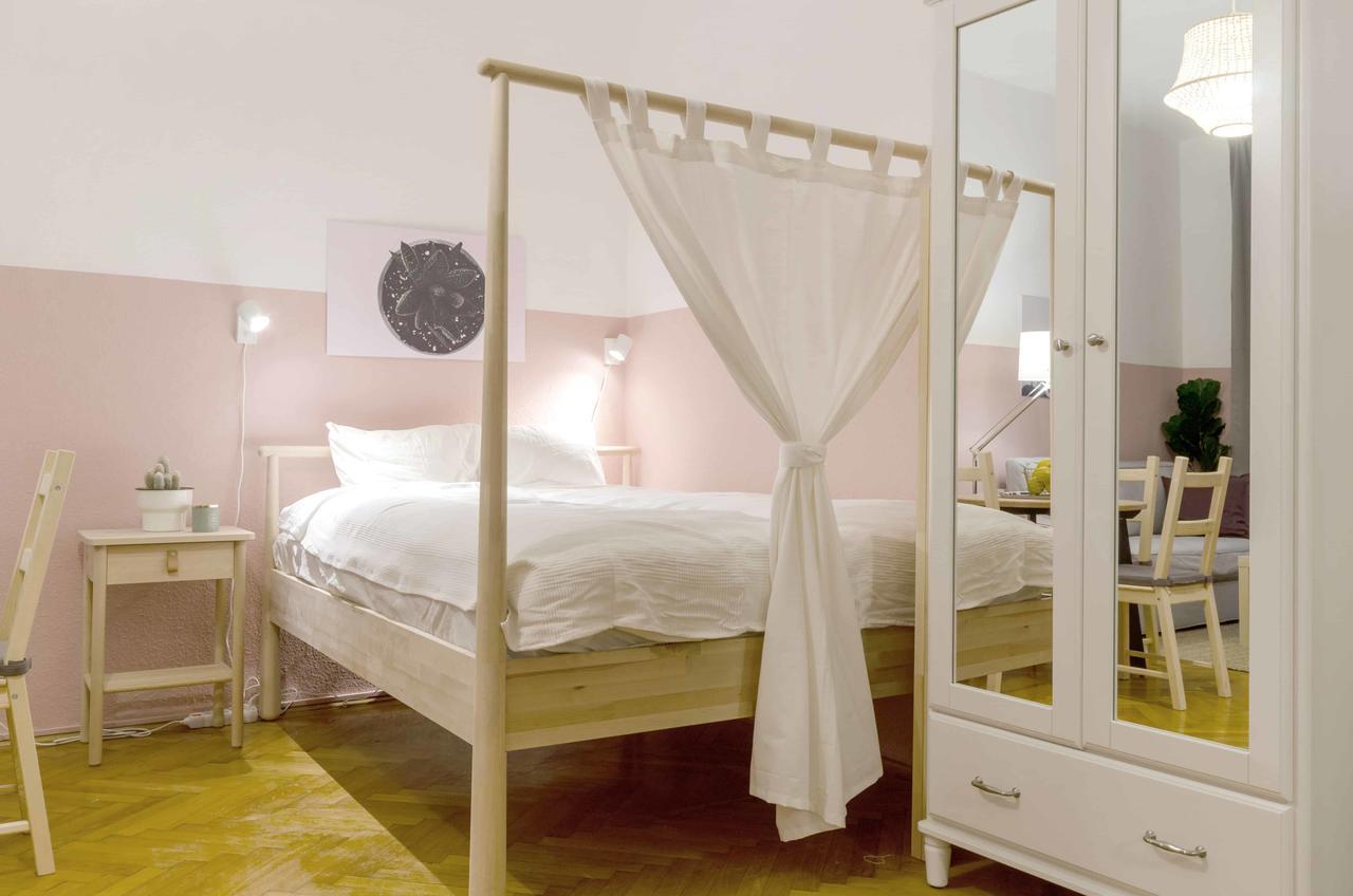 Okra Apartment Будапеща Екстериор снимка